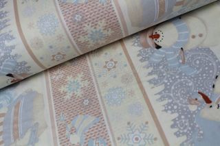 ❄️ Sněhuláci se vrátili! ❄️ Máme pro vás dvě krásná plátna šíře 240 cm se zimním vzorem sněhuláků ⛄ 👉 Jeden červený vzor...